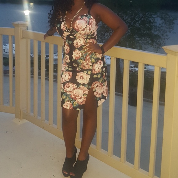 Floral dress - Picture 2 of 3